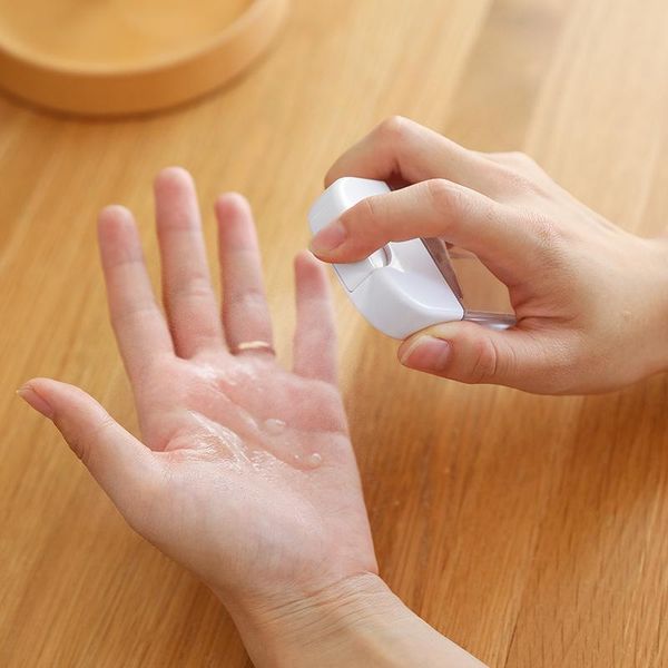 liquid soap dispenser portable cosmetic watering can high pressure press spray bottle mist atomizer alcohol disinfectant sub-bottling travel 
liquid soap dispenser portable cosmetic watering can high pressure press spray bottle mist atomizer alcohol disinfectant sub-bottling travel