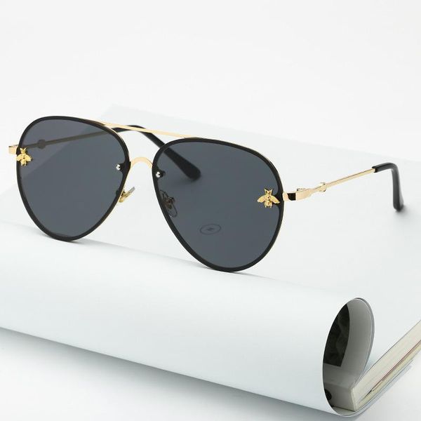 brand design 2020 fashion women small bee sunglasses colourful rivet glasses female male outdoor traveling eyeglasses uv400, White;black
brand design 2020 fashion women small bee sunglasses colourful rivet glasses female male outdoor traveling eyeglasses uv400, White;black