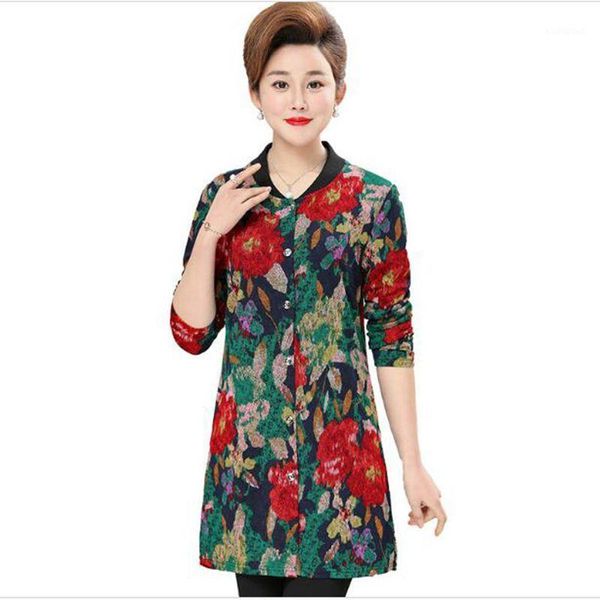 plus size 5xl middle-aged mother spring section long section coat 2020 women's fashion high-quality printing trench coat ac7681, Tan;black
plus size 5xl middle-aged mother spring section long section coat 2020 women's fashion high-quality printing trench coat ac7681, Tan;black