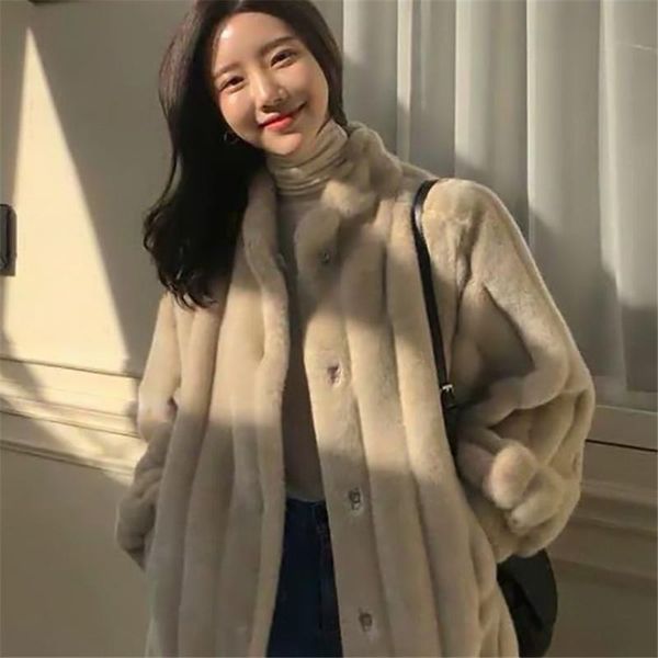 la cisne faux fur grass women new autumn and winter lamb wool coat small thick plush coat women, Black
la cisne faux fur grass women new autumn and winter lamb wool coat small thick plush coat women, Black
