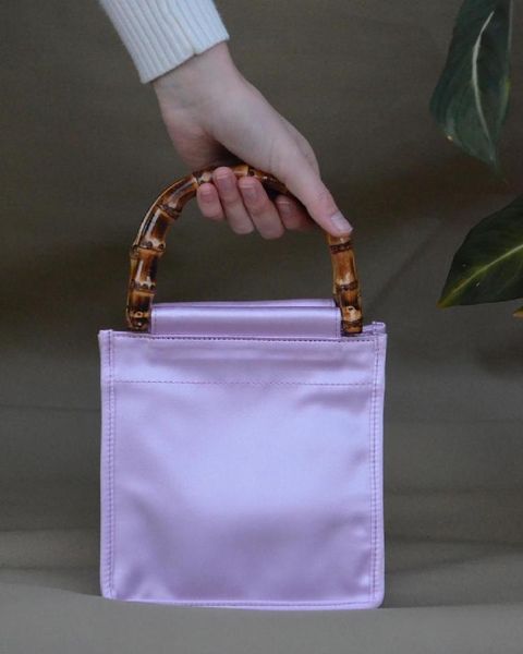 2020 super elegance solid silk women handbags unique bamboo handle ladies fashion flaps stylish female party bags
2020 super elegance solid silk women handbags unique bamboo handle ladies fashion flaps stylish female party bags