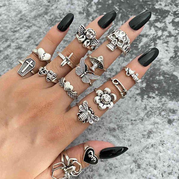 vintage gothic skull flower angel rings for women hip hop silver color butterfly heart finger ring fashion streatwear jewelry
vintage gothic skull flower angel rings for women hip hop silver color butterfly heart finger ring fashion streatwear jewelry