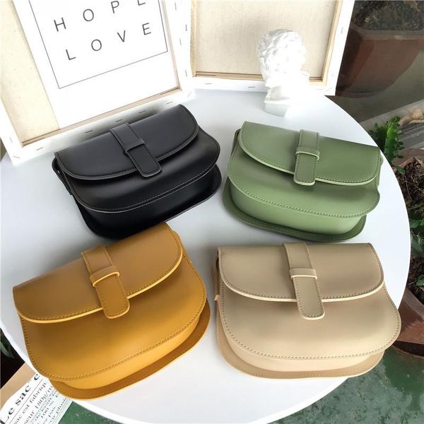 new brand fashion shoulder bag for women semicircular design saddle bag teen girls simple casual crossbody holiday beach
new brand fashion shoulder bag for women semicircular design saddle bag teen girls simple casual crossbody holiday beach