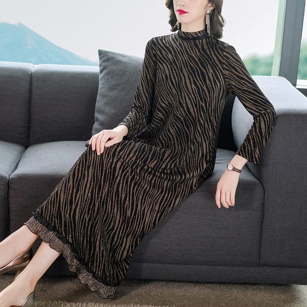 azterumi women's acetate knitted long-sleeved dress spring 2021 new slim black stripes plus size high neck lace hem ladies dress, Black;gray
azterumi women's acetate knitted long-sleeved dress spring 2021 new slim black stripes plus size high neck lace hem ladies dress, Black;gray