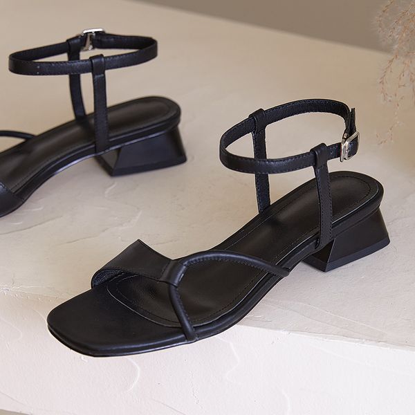 low square heels rome women sandals genuine leather buckle summer party office shoes woman 0928, Black
low square heels rome women sandals genuine leather buckle summer party office shoes woman 0928, Black