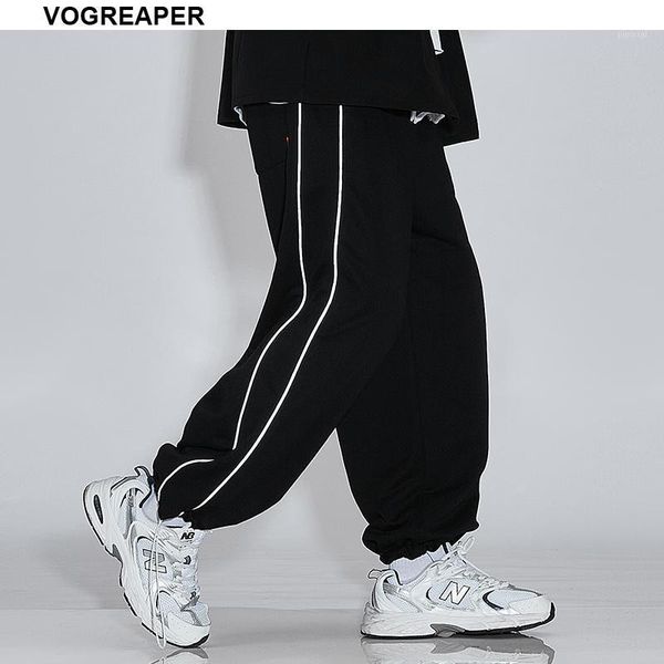 autumn new reflective side striped mens pants fitness men hip hop track bottoms loose sweatpants trousers black gray joggers1
autumn new reflective side striped mens pants fitness men hip hop track bottoms loose sweatpants trousers black gray joggers1