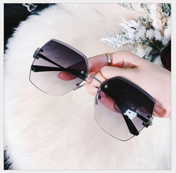 hexagon yellow sunglasses women retro brand designer classic sun glasses for womenluxury ladies sunglasses mirror female oculos1, White;black
hexagon yellow sunglasses women retro brand designer classic sun glasses for womenluxury ladies sunglasses mirror female oculos1, White;black
