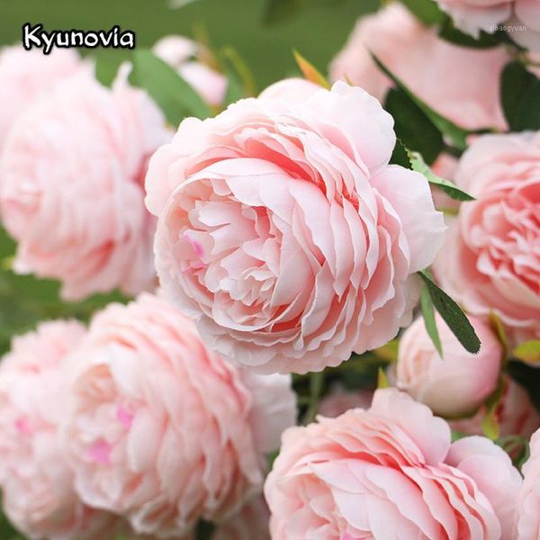 kyunovia rosa decoration artificial silk flowers leaves 3 heads long roses stem velvet rose wedding party home decorative ky391
kyunovia rosa decoration artificial silk flowers leaves 3 heads long roses stem velvet rose wedding party home decorative ky391