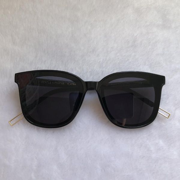 sunglasses 2021 brand oversized women gm fashion lady oval frame sun glasses retro uv400 papas, White;black
sunglasses 2021 brand oversized women gm fashion lady oval frame sun glasses retro uv400 papas, White;black