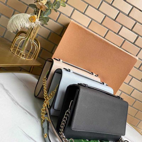 high-quality designer bag m56087 /56136/56088 lockme handbag fashion lady chain shoulder bags leather diagonal bag woman coin purse card hol
high-quality designer bag m56087 /56136/56088 lockme handbag fashion lady chain shoulder bags leather diagonal bag woman coin purse card hol
