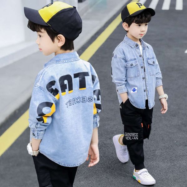 2020 denim foreign coat new spring drs sle boys' korean version handsome children's shirt substitute, Black 
2020 denim foreign coat new spring drs sle boys' korean version handsome children's shirt substitute, Black