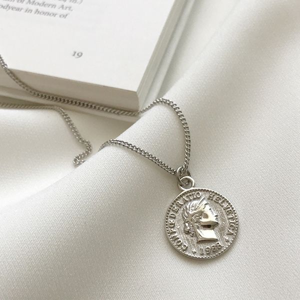 srcoi retro gold silver color portrait round alloy coin pendant minimalist figure face chain choker necklace women party jewelry
srcoi retro gold silver color portrait round alloy coin pendant minimalist figure face chain choker necklace women party jewelry