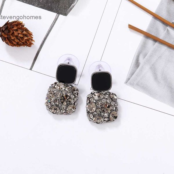 cool style korean net red full version diamond s925 silver needle earrings female personality versatile, Golden
cool style korean net red full version diamond s925 silver needle earrings female personality versatile, Golden