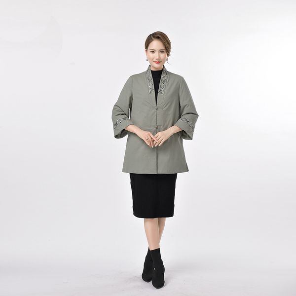 2020 autumn and winter new light green regular chinese style tang suit silk down jacket, Black
2020 autumn and winter new light green regular chinese style tang suit silk down jacket, Black