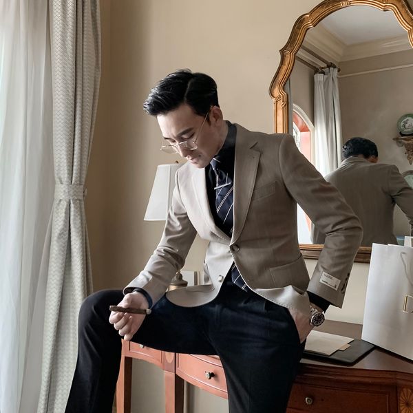 daio mens korean autumn winter men's slim breasted blazer striped british cotton versatile single suit
daio mens korean autumn winter men's slim breasted blazer striped british cotton versatile single suit