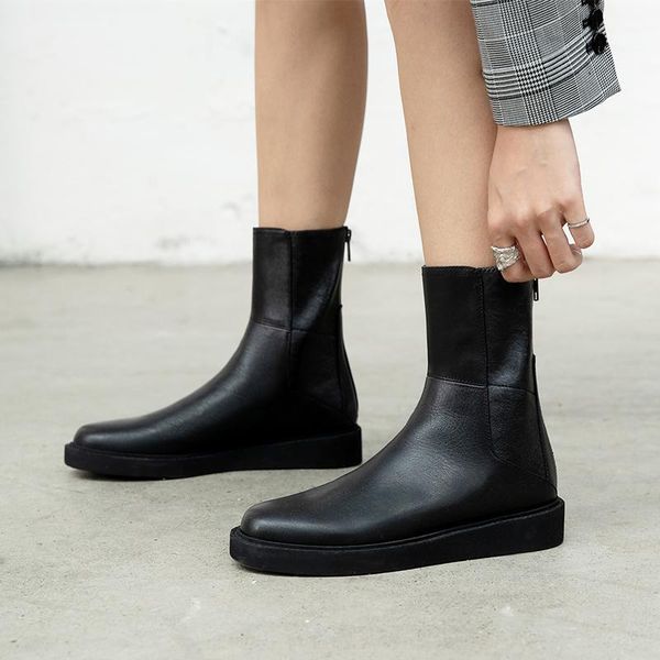 russia fashion boots female boots genuine leather black women autumn and winter women shoes
russia fashion boots female boots genuine leather black women autumn and winter women shoes