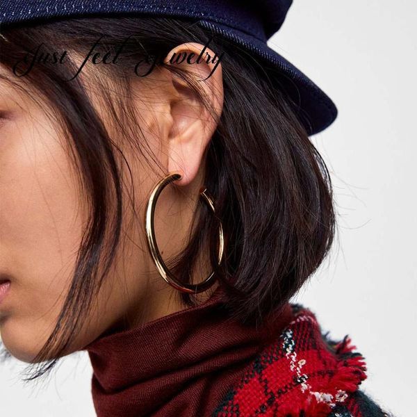 just feel punk big round hoop earrings 2021 trendy girls gold color metal earring female wedding bride party jewelry for women, Golden;silver
just feel punk big round hoop earrings 2021 trendy girls gold color metal earring female wedding bride party jewelry for women, Golden;silver