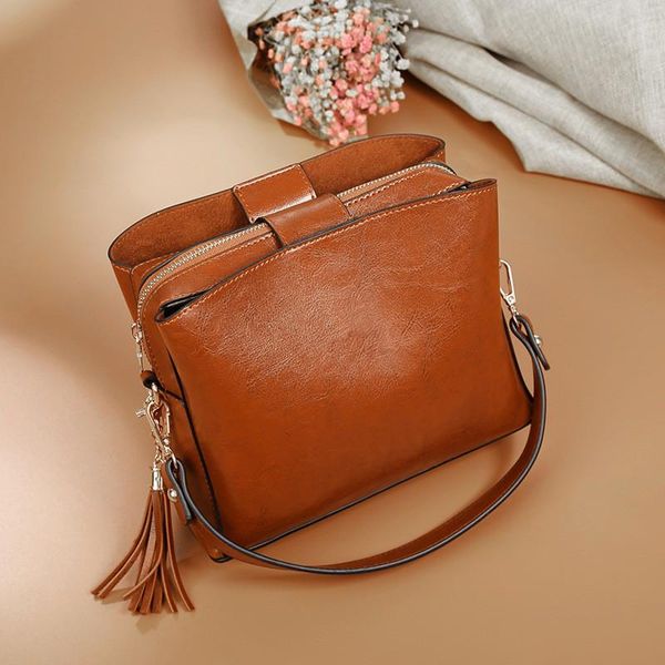 2020 new women's bag european and american style women's messenger bag retro tassel bucket
2020 new women's bag european and american style women's messenger bag retro tassel bucket