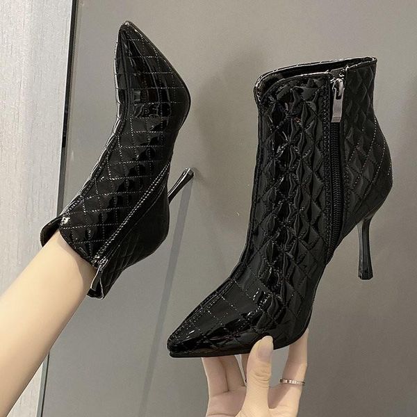 новая осень зима мягкая кожа женщин ботильоны sexy высокие каблуки езда сапоги платье партии обувь женщина пряжка женский короткие, Black
новая осень зима мягкая кожа женщин ботильоны sexy высокие каблуки езда сапоги платье партии обувь женщина пряжка женский короткие, Black