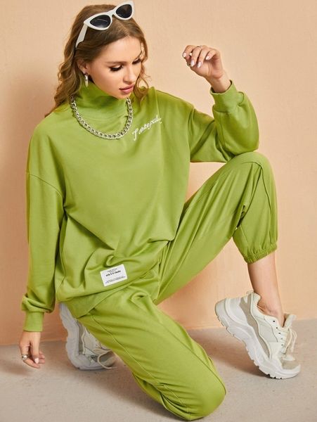 high neck drop shoulder letter embroidery patch detail sweatshirt & sweatpants 41r1#, White
high neck drop shoulder letter embroidery patch detail sweatshirt & sweatpants 41r1#, White