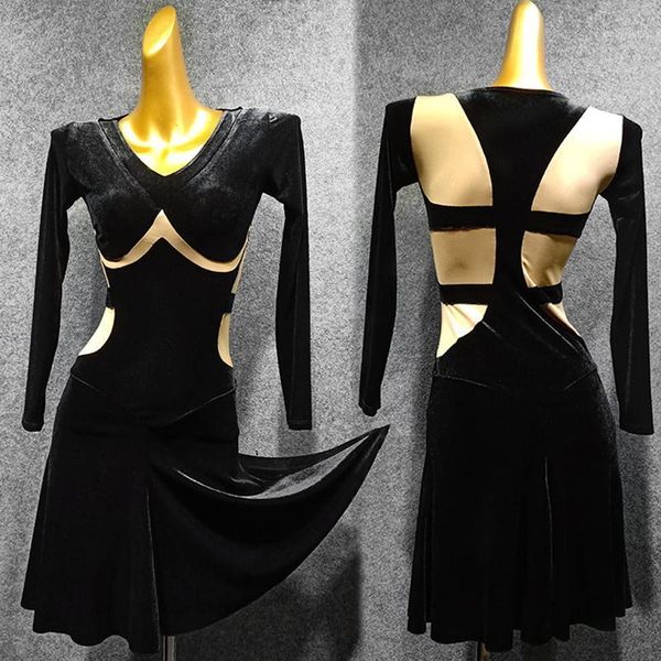 latin dance dress women's new dress velvet splicing training long sleeve autumn competition tango latin 12141, Black;red
latin dance dress women's new dress velvet splicing training long sleeve autumn competition tango latin 12141, Black;red