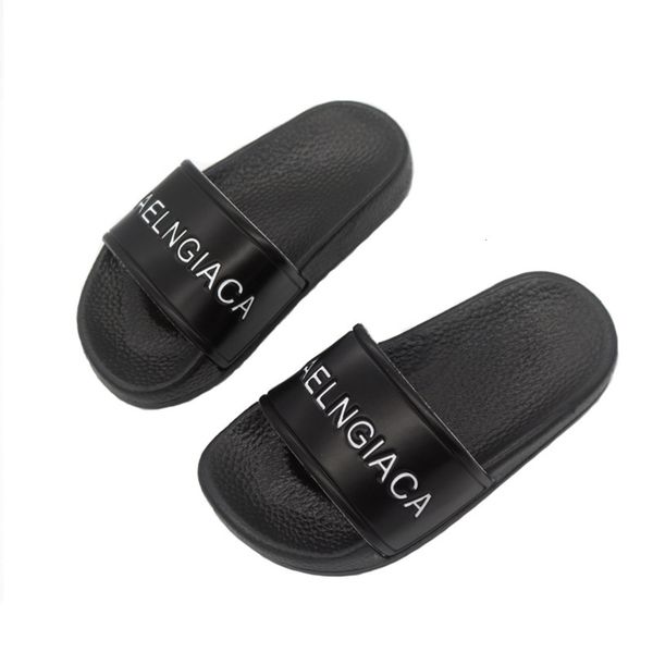 children's soft bottom bath indoor outdoor boys and girls' black white one line slippers sandals, Black;red
children's soft bottom bath indoor outdoor boys and girls' black white one line slippers sandals, Black;red