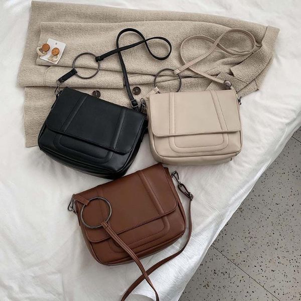 мода solid crossbody сумки женщина повседневной кожа pu messenger плечо пряжка металл сумка девушка multicolor сумка
мода solid crossbody сумки женщина повседневной кожа pu messenger плечо пряжка металл сумка девушка multicolor сумка