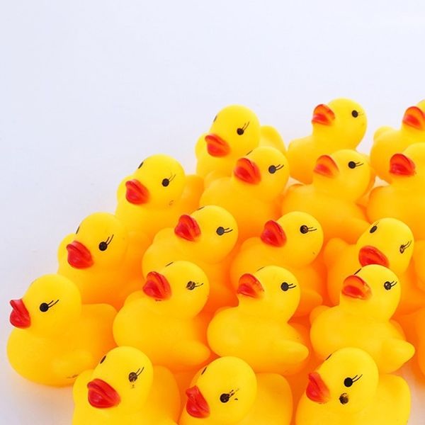 lot 100 unids / toy rubber duck duck bath toys baby shower favors water toys for baby kids birthday gift y200323 
lot 100 unids / toy rubber duck duck bath toys baby shower favors water toys for baby kids birthday gift y200323