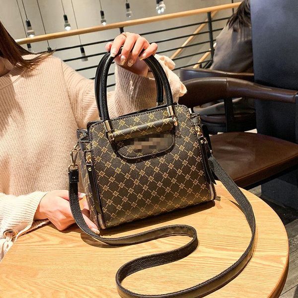 straddle women 2020 for style bag bag handbags portable women's single purses fashion ladies bags totes shoulder women's new y1215
straddle women 2020 for style bag bag handbags portable women's single purses fashion ladies bags totes shoulder women's new y1215