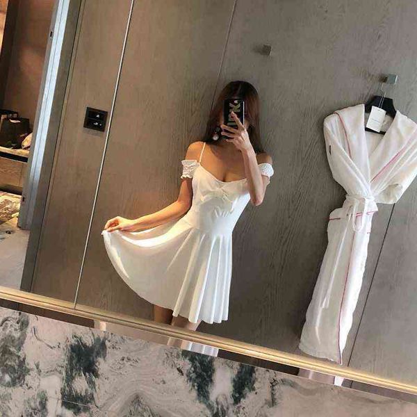 luxury designer women's swimwear bikini super fairy women's conservative thin backls meat covering small xiangfeng spring swimsuit, White;black
luxury designer women's swimwear bikini super fairy women's conservative thin backls meat covering small xiangfeng spring swimsuit, White;black