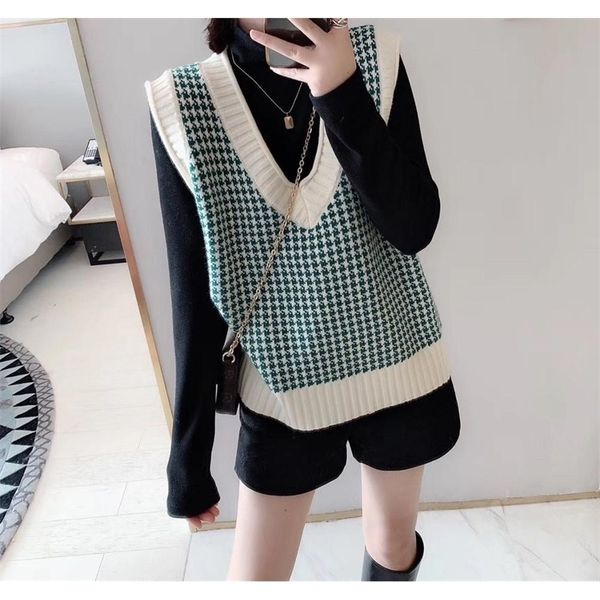 angora wool knit vest sweater women winter korean vintage houndstooth geometric plaid v neck sleeveless pullover jumper y200910, White;black
angora wool knit vest sweater women winter korean vintage houndstooth geometric plaid v neck sleeveless pullover jumper y200910, White;black