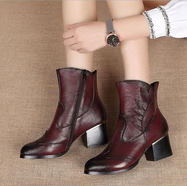 high heel boots autumn and winter women's shoes thick heel mid tube fashion women's boots 35-40, Black 
high heel boots autumn and winter women's shoes thick heel mid tube fashion women's boots 35-40, Black