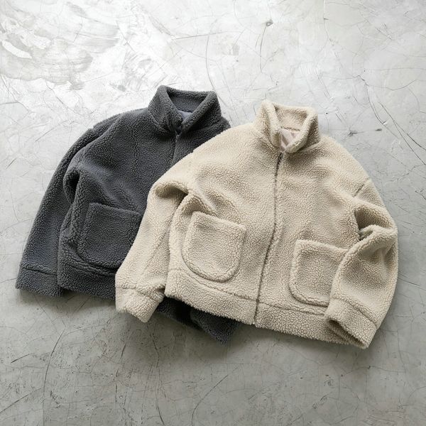 winter sherpa jacket beige/grey oversize short-length styling streetwear, Black;brown
winter sherpa jacket beige/grey oversize short-length styling streetwear, Black;brown