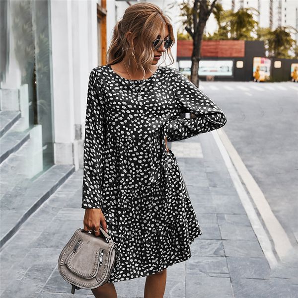 autumn winter temperament print dress women casual button a line loose knee length dress for women 2020 new fashion q0104, White;black
autumn winter temperament print dress women casual button a line loose knee length dress for women 2020 new fashion q0104, White;black