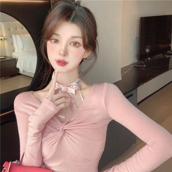 fall 2020 new v-neck hanging neck t-shirt lace stitching fake two short long sleeve women's fashion
fall 2020 new v-neck hanging neck t-shirt lace stitching fake two short long sleeve women's fashion