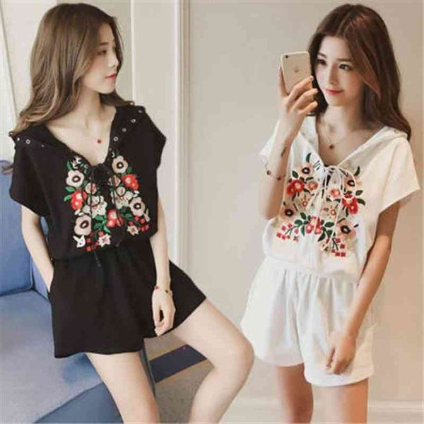 womens summer embroidery two-piece set short sleeve hooded shirt shorts fashion girls floral casual tracksuit, Gray
womens summer embroidery two-piece set short sleeve hooded shirt shorts fashion girls floral casual tracksuit, Gray