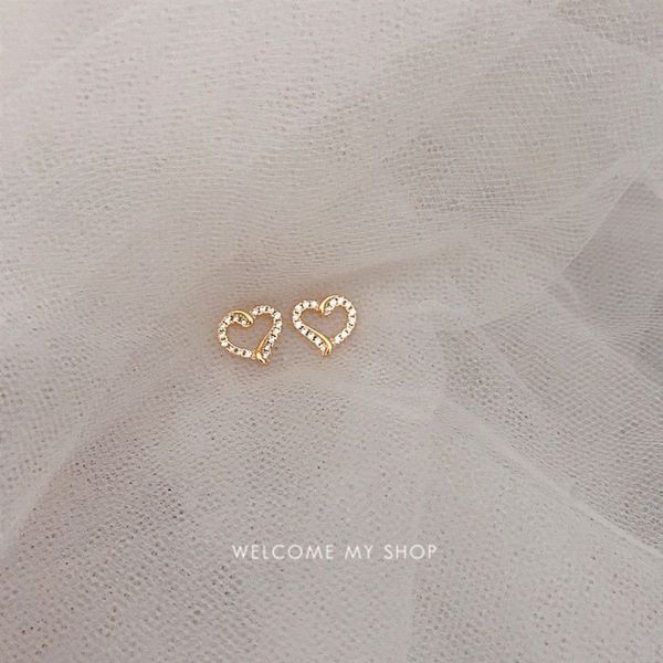 februaryfrost brand 100% 925 sterling silver earrings korean style hollow heart earring cute small stud earrings for women fashion jewelry g, Golden;silver
februaryfrost brand 100% 925 sterling silver earrings korean style hollow heart earring cute small stud earrings for women fashion jewelry g, Golden;silver