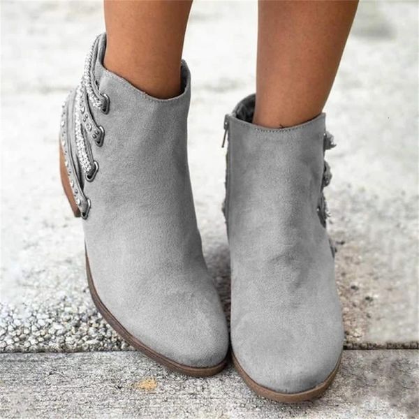 2020 winter women ankle boots low-heels round toe ladies boots casual zipper shiny crystal warm booties females shoes, Black;white
2020 winter women ankle boots low-heels round toe ladies boots casual zipper shiny crystal warm booties females shoes, Black;white