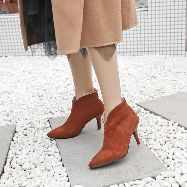 ymechic 2020 nubuck suede green black pointed toe flock thin high heels concise ankle short ridding boots lady pumps shoes1
ymechic 2020 nubuck suede green black pointed toe flock thin high heels concise ankle short ridding boots lady pumps shoes1