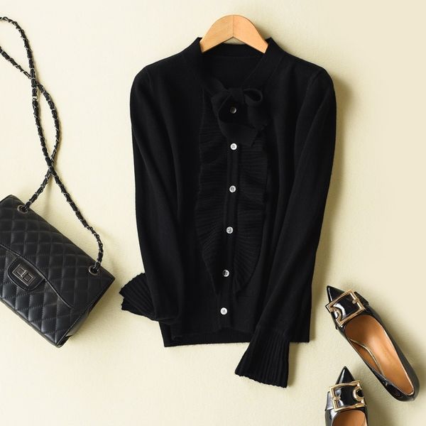 2021 new autumn women bowknot blet 30 cashmere cardigan ruched female cardigans wool's naughty decorate on v from vintage wx956 5tnt, White;black
2021 new autumn women bowknot blet 30 cashmere cardigan ruched female cardigans wool's naughty decorate on v from vintage wx956 5tnt, White;black