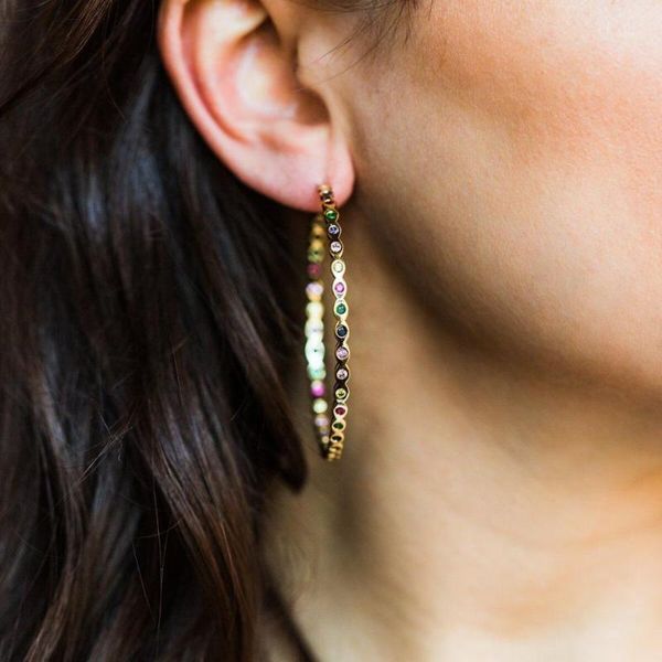 2020 luxury boho big hoop earring gold color bezel setting rainbow colorful cubic zirconia european women lady gorgeous jewelry1, Golden;silver
2020 luxury boho big hoop earring gold color bezel setting rainbow colorful cubic zirconia european women lady gorgeous jewelry1, Golden;silver