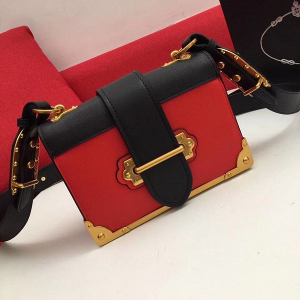 designers bags leather handbag fashion handbags shoulder bag soho messenger bags cowhide square bag
designers bags leather handbag fashion handbags shoulder bag soho messenger bags cowhide square bag