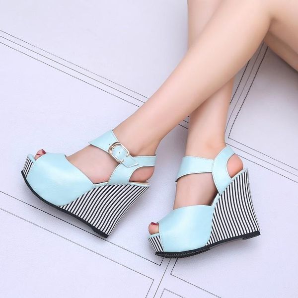 tuyoki размер 34-43 женщины высокий каблук сандалии лодыжки ремень заклепки peep toe толстые каблуки сандалии летние офис женская обувь, Black
tuyoki размер 34-43 женщины высокий каблук сандалии лодыжки ремень заклепки peep toe толстые каблуки сандалии летние офис женская обувь, Black
