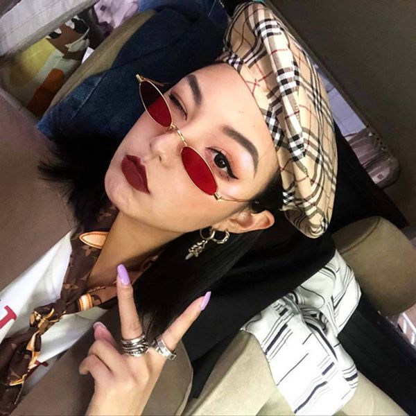 blfeng ying yuan fan fang quan zhi long same style oval sunglasses female ins windnet red personality m l, White;black
blfeng ying yuan fan fang quan zhi long same style oval sunglasses female ins windnet red personality m l, White;black