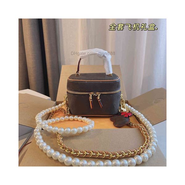 designerr women luxurys crossbody bag genuine leather pearl chain cosmetic box 2021 spring and summer square cute key earphone
designerr women luxurys crossbody bag genuine leather pearl chain cosmetic box 2021 spring and summer square cute key earphone