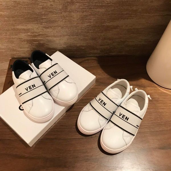 kids sneakers children slip-on flat shoes boys girls solid color casual shoes fashion sneaker children letter fashion sneakers quanlity, Black;red
kids sneakers children slip-on flat shoes boys girls solid color casual shoes fashion sneaker children letter fashion sneakers quanlity, Black;red