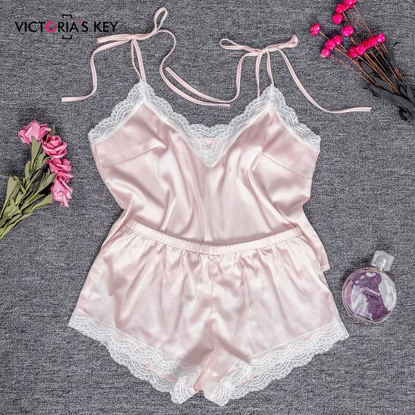 v neck lace up cami and satin shorts women pajama set summer 2019 fashion silk floral lace sleepwear pink pj set loungewear y200708, Black;red
v neck lace up cami and satin shorts women pajama set summer 2019 fashion silk floral lace sleepwear pink pj set loungewear y200708, Black;red