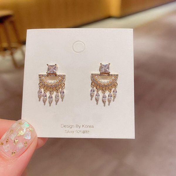 elegant marquise cubic zircon tassel dangle earrings gold color geometric design women earrings jewelry, Silver
elegant marquise cubic zircon tassel dangle earrings gold color geometric design women earrings jewelry, Silver