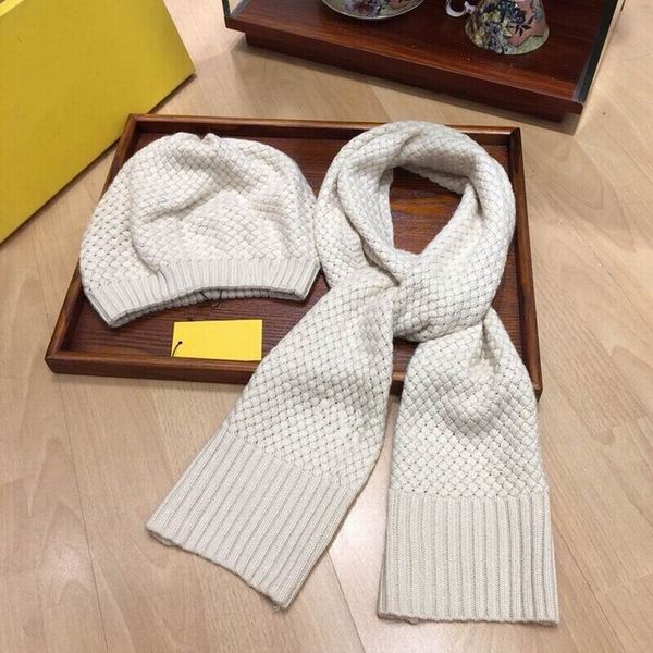 2020 cotton knitting white hats & scarves sets women winter comfortable warm hats, scarves sets with box, Blue;gray
2020 cotton knitting white hats & scarves sets women winter comfortable warm hats, scarves sets with box, Blue;gray