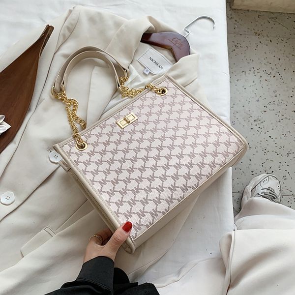 high sense for women 2020 new fashion large capacity single shoulder chain online red small square bag fashion cross body small square bag o
high sense for women 2020 new fashion large capacity single shoulder chain online red small square bag fashion cross body small square bag o